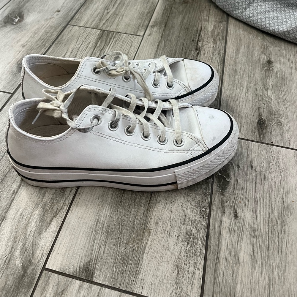 Platform leather white converse size 8